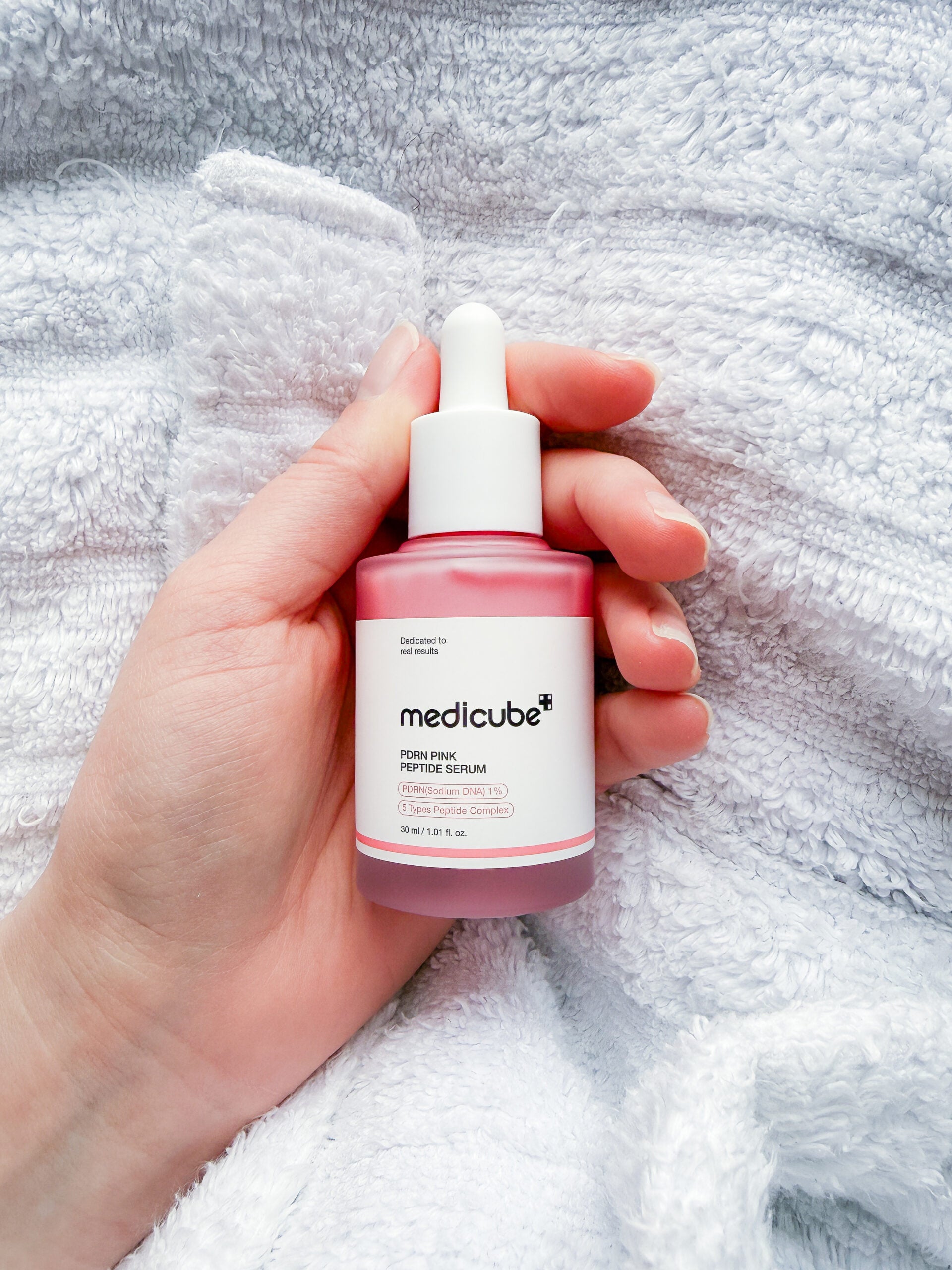 [NEW] [Medicube] Ultra Light PDRN Pink Peptide Serum | Lightweight Hydrating Serum with Salmon PDRN & Hyaluronic Acid | Fast-Absorbing Glow Care for Skin Clarity | K-Beauty, Korean Skincare (30Ml / 1.01 Fl. Oz.) (110Ml / 3.72 Oz)